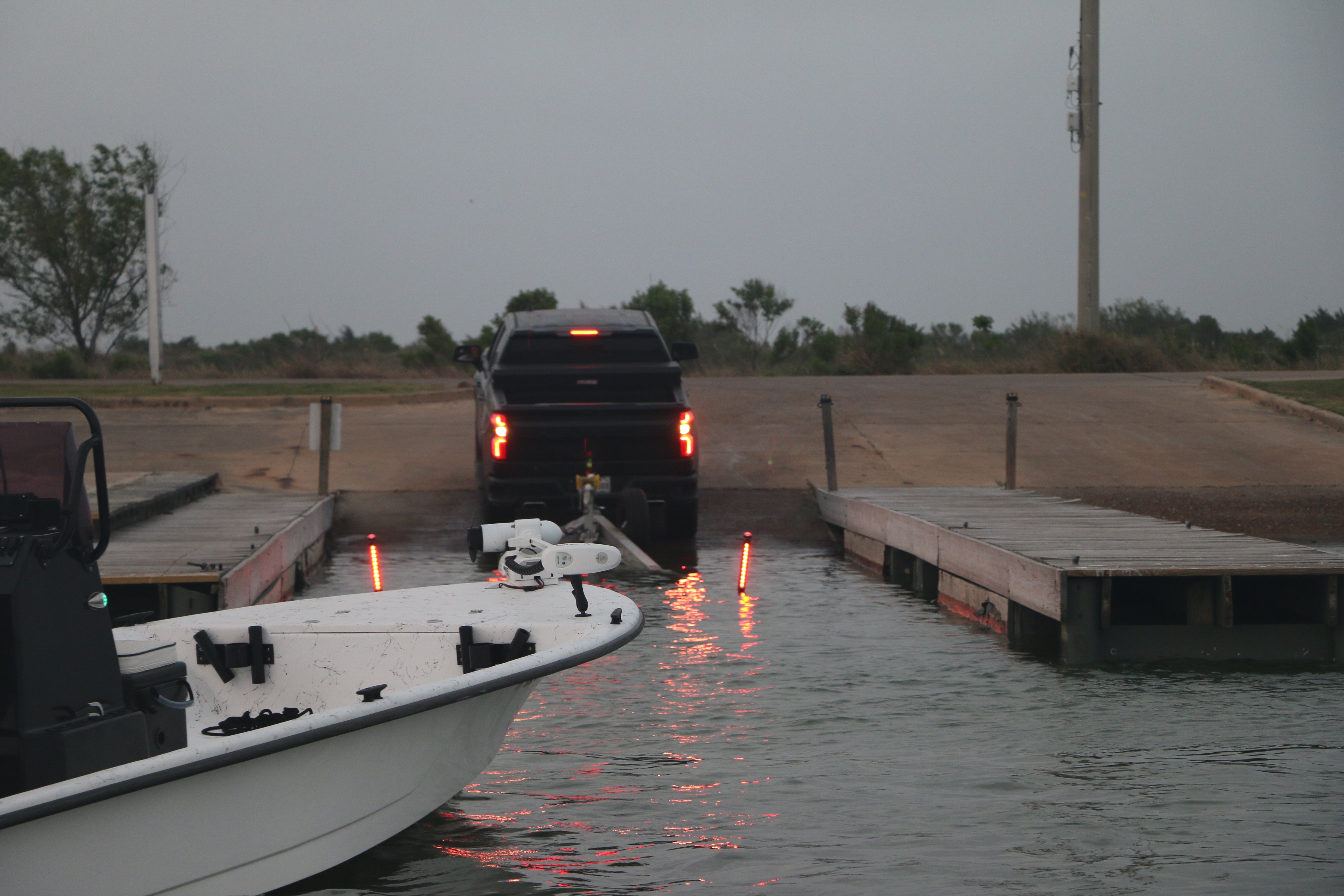 12V Waterproof Submersible LED Boat Trailer Brake Lights and Guide Posts - Black
